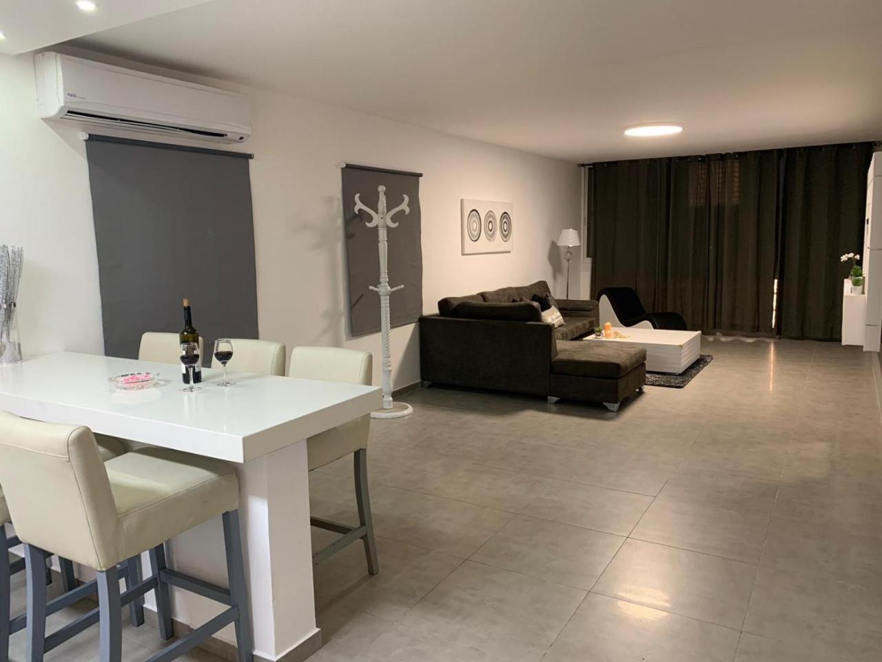 Spat Apartments Bat Yam Luaran gambar